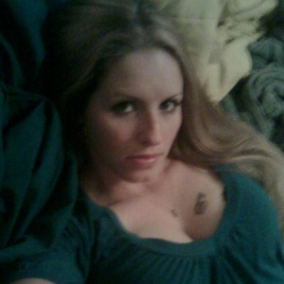 Meet your Posher, Alisha - Picture 1 of 1